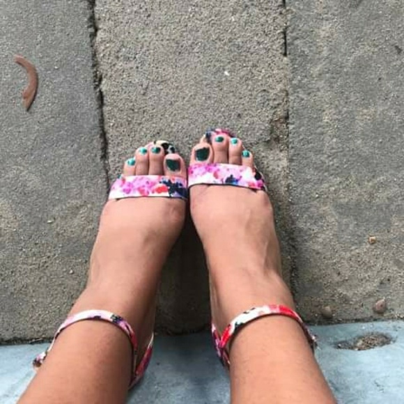 Beella Heels - Picture 2 of 4